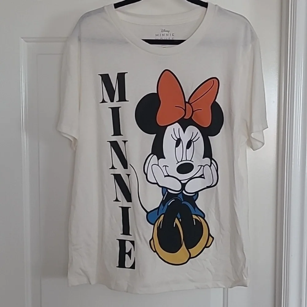 Trendy Plus Size Minnie Mouse T-Shirt - Picture 4 of 4